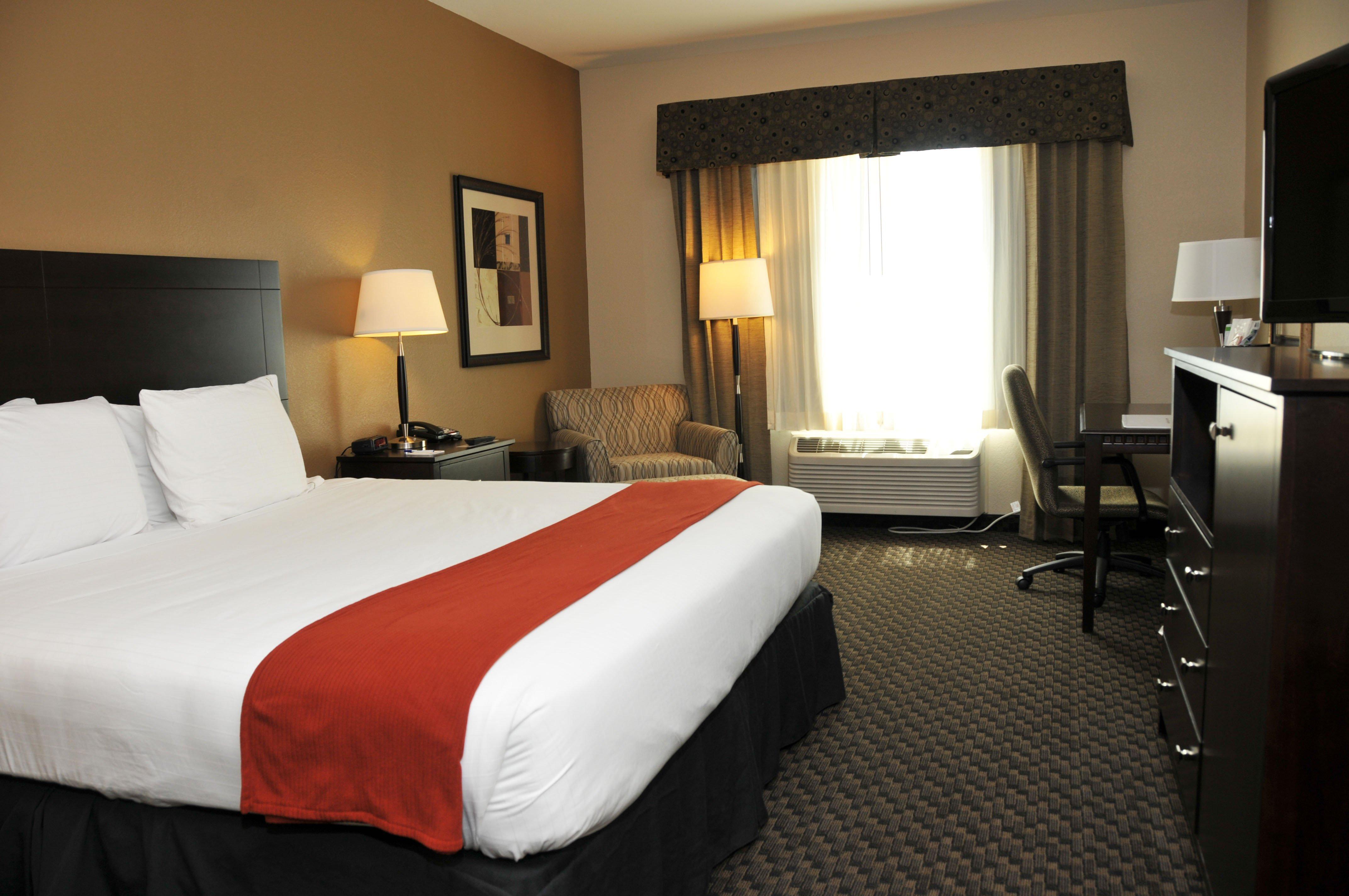 Holiday Inn Express & Suites Clinton By Ihg Exterior foto